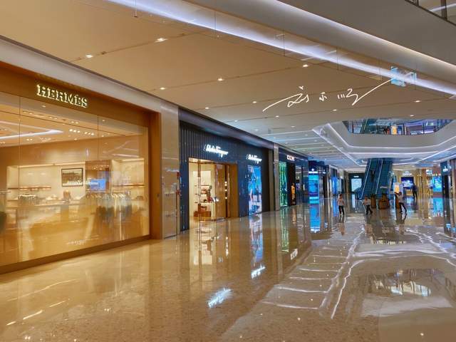 重庆最高档的商场,有唯一的爱马仕,却不在观音桥,也不在江北嘴