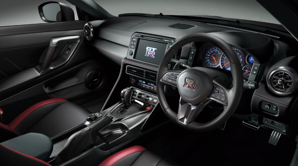 2022 日产 gt-r 首次亮相日本