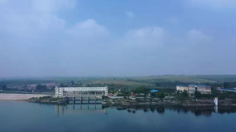 薄云坠青山玉带卷珠帘莒县仕阳水库之美