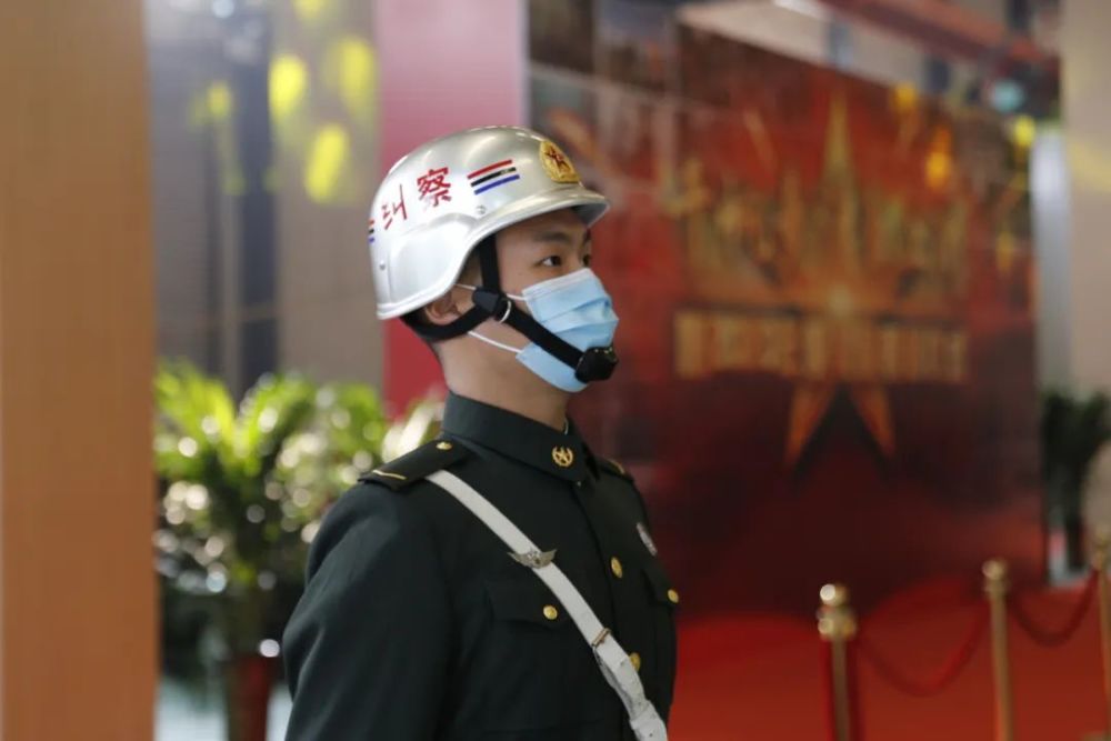 纠察今年,王春霖参加全旅卫生员集训,经过层层选拔,获得前往陆军军医