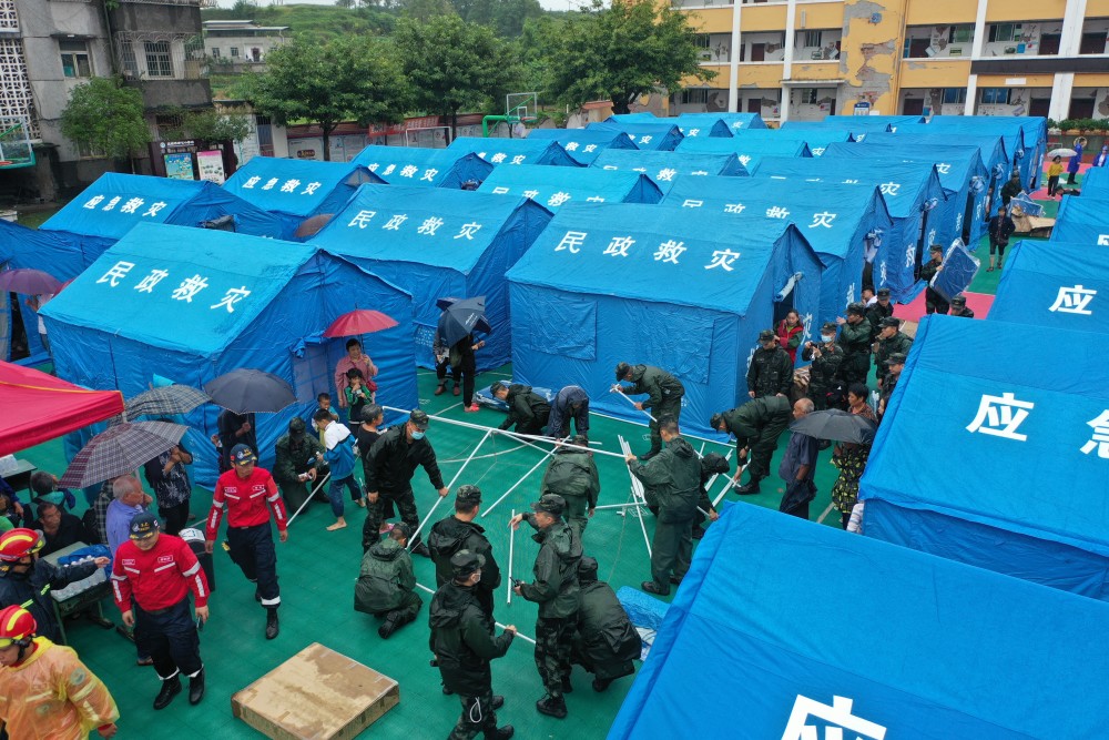 (圖文互動)武警部隊全力推進四川瀘縣地震搶險救災