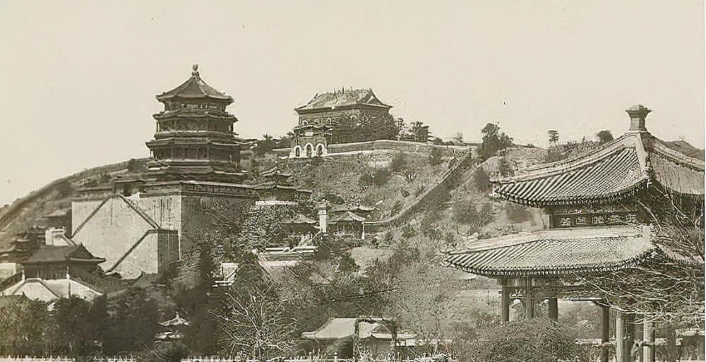 清末的颐和园佛香阁