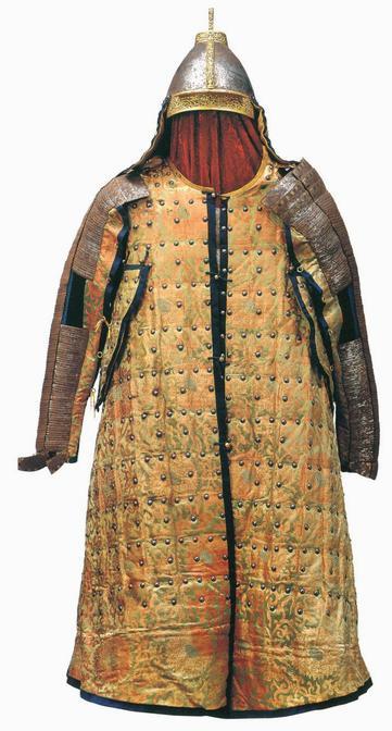 努尔哈赤的甲胄万历十一年(1583)五月,为报祖,父被杀之仇,用其父所遗