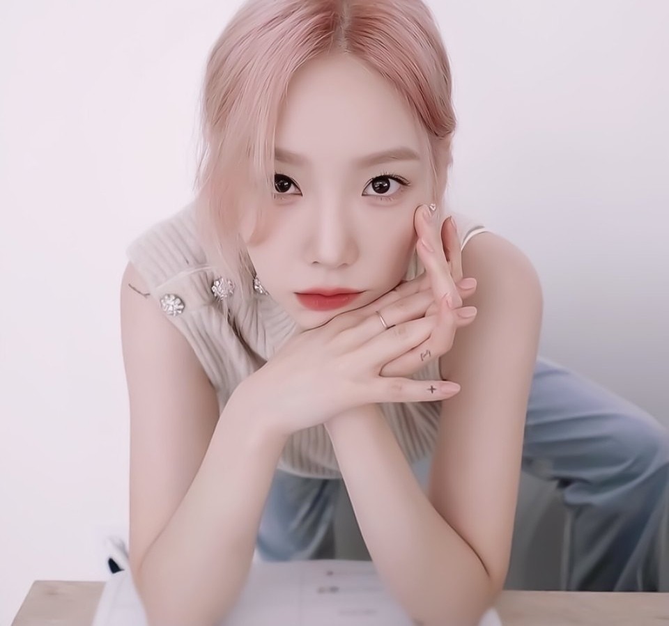 金泰妍ins发布最新照片,还是那么的青春活力!