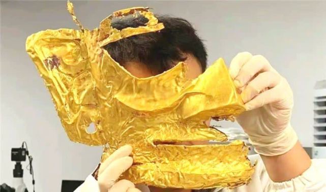 三星堆出土黄金面具当时还没炼金术黄金自己来到地球上