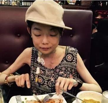 从甜美模特到瘦成骷髅瘫痪嫁入豪门的八年伍智恒经历了什么