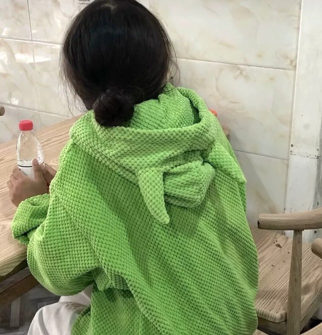 ins我逢人便说你是我的热爱女生头像