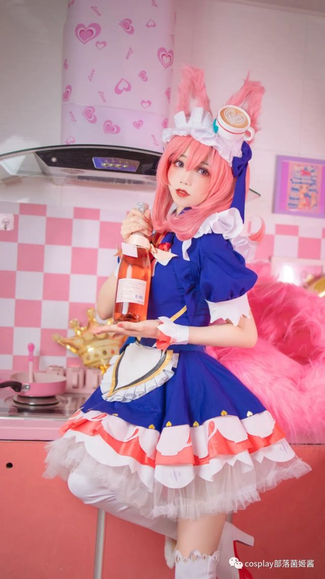 cos:王者荣耀妲己女仆咖啡@岑伊