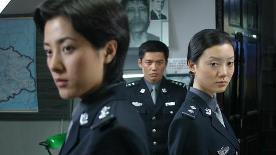 又相继出演了《沉默的证人》,《生于六十年代》,《艰难爱情》等电视剧