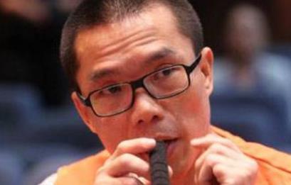 随着势力的膨胀,陈垚东垄断了当地各个娱乐行业,通过无数非法手段,干