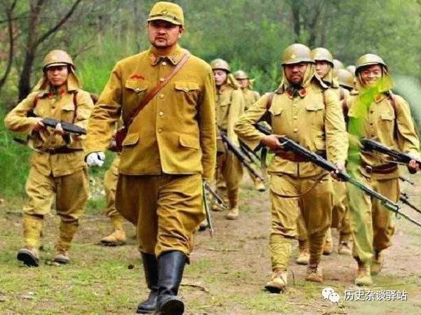 狰狞的"大佐":浅谈二战日本军衔的诱惑,他们都要抢着当大佐?