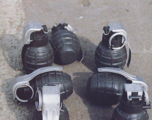 手榴弹爆炸前,用钢盔盖住士兵再扑上去,能保命吗?美军曾经历过