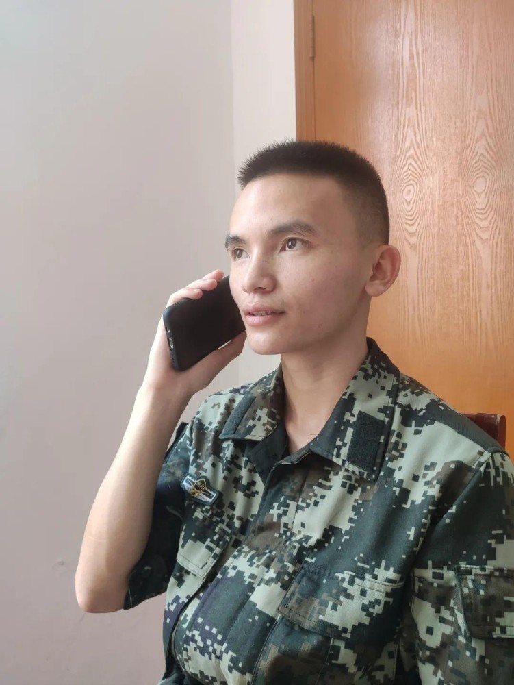 来看兵哥哥们!2021年秋季新兵入营了!_腾讯新闻