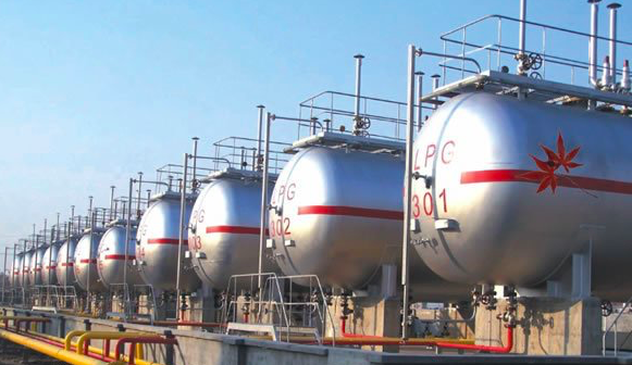 根据加工方法,煤气性质和用途分为:煤气化得到的是水煤气,半水煤气