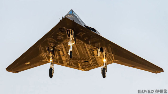 f-117隐形战机神秘亮相 退役13年之后 扮演假想敌与美军进行对抗