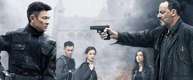 战场上,两人拿枪互指脑袋,一方突然开枪,另一方有时间反击吗?