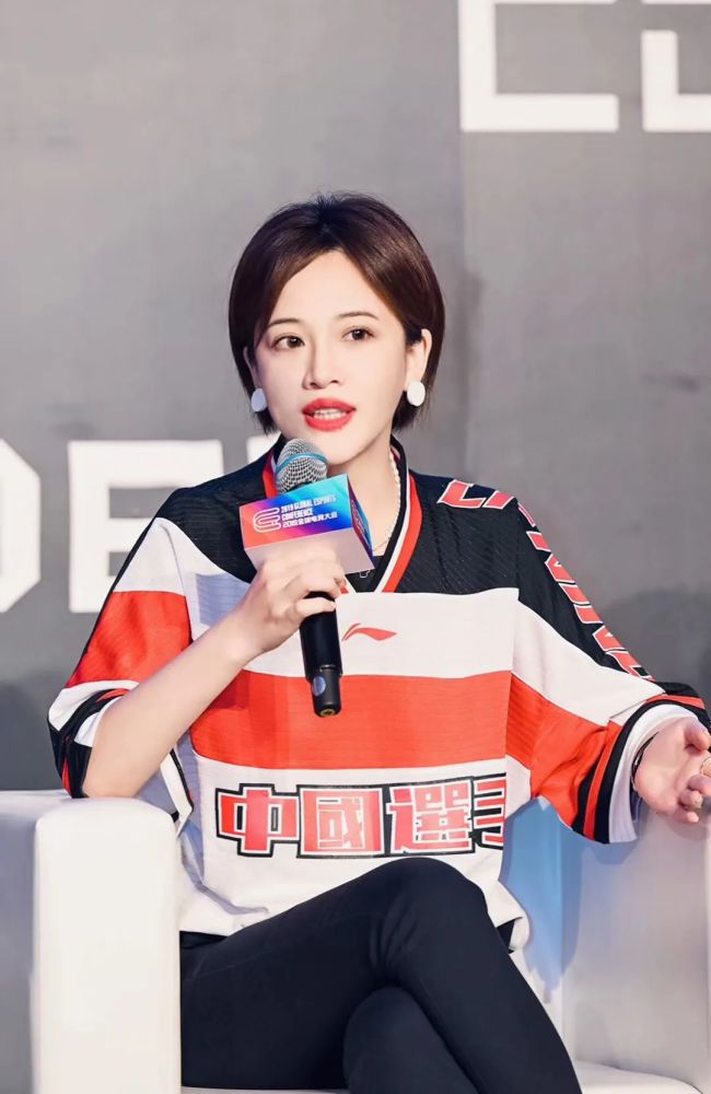 出品|人民电竞作者|王思奇编辑|凯文题图|lng战队ceo stella2021年9月