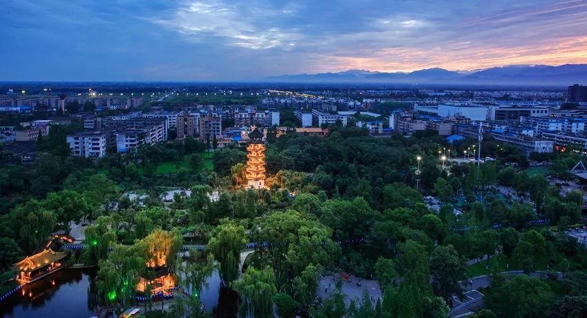 雍城之景大美什邡的城市美景今天,微妹儿就先带大家来看看让什邡居民