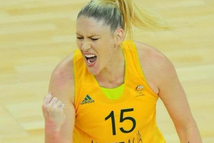 劳伦·杰克逊:澳洲女篮球星,曾大胆示爱姚明,如今怎样了?_腾讯新闻