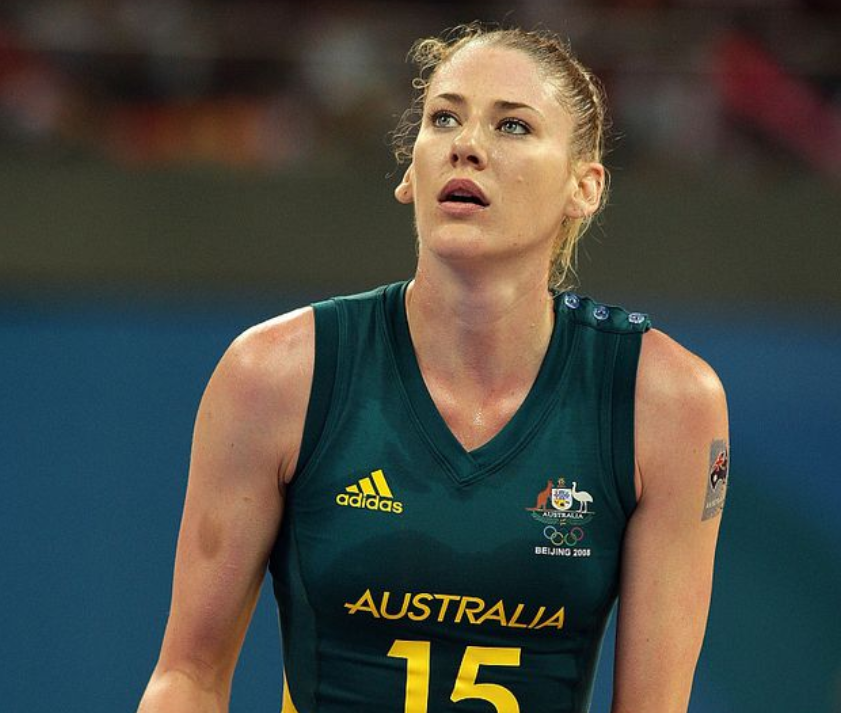 劳伦·杰克逊:澳洲女篮球星,曾大胆示爱姚明,如今怎样了?_腾讯新闻