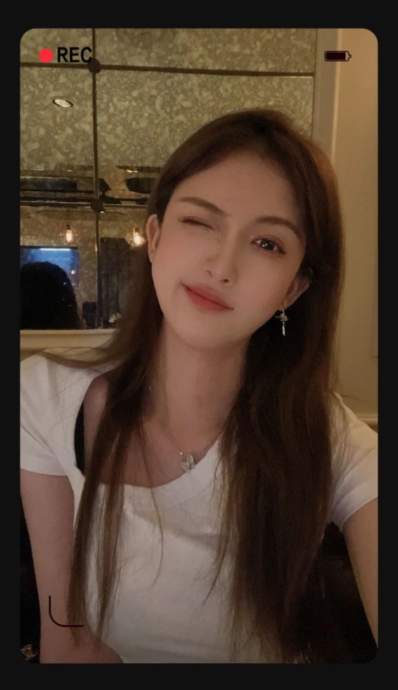 张大仙直播间id:688王者荣耀主播大仙的侧脸太优越了,感觉大仙瘦了