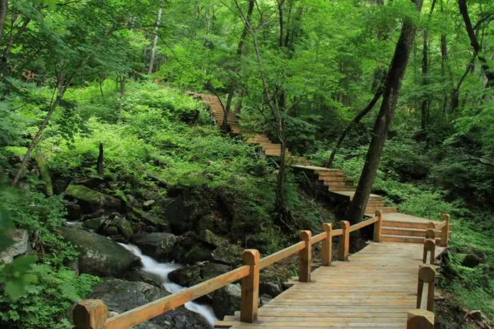 乡村旅游看吉林桦甸诗赞南楼山