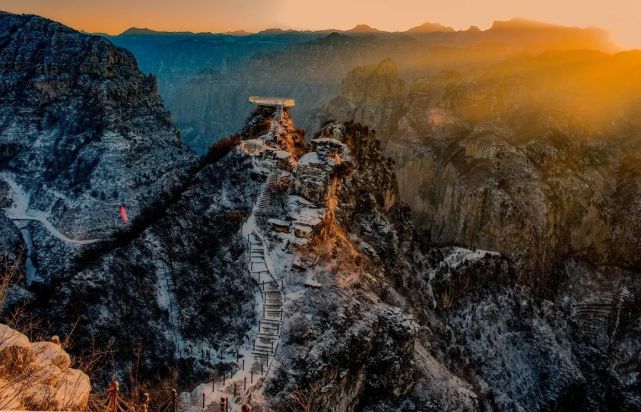 山西长治壮美太行:通天峡