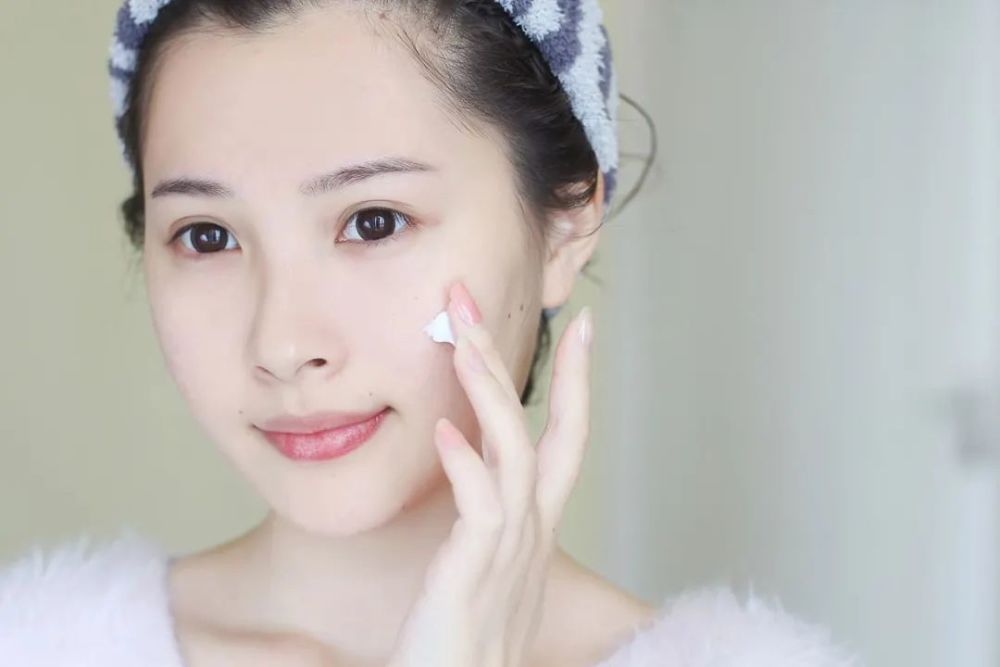 6个睡前护肤步骤～教你做个水嫩美女!