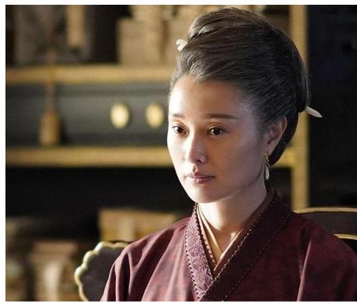 总结一下:刘娥之所以得到赵恒的格外宠爱,除了是因为她人美歌甜,但更