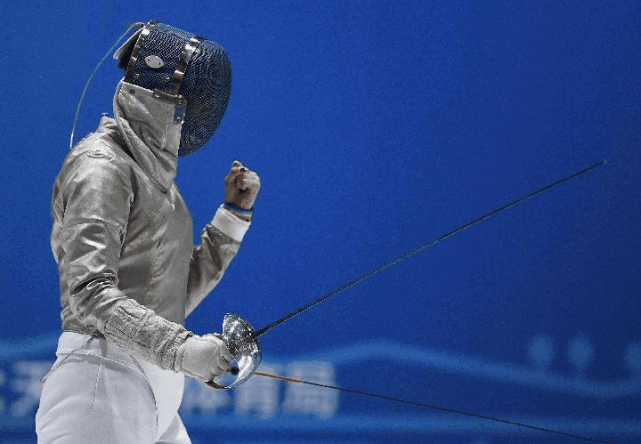 全运会广东队夺得男子佩剑团体赛冠军