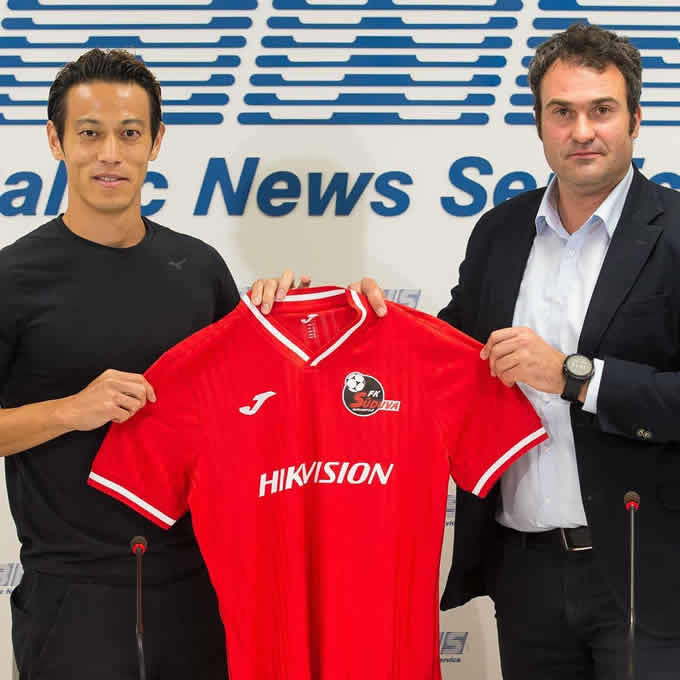 本田圭佑巧妙化解窘迫 波兰媒体疑惑 你是球员还是商人 全网搜