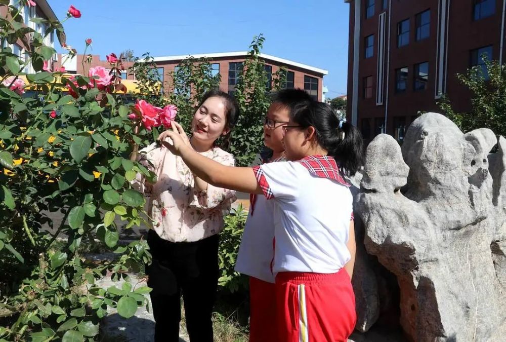 沂源这个老师有认识的?_腾讯新闻