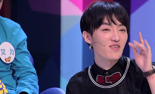 知名主播炮轰娘炮引争议阳刚是男人的唯一标准