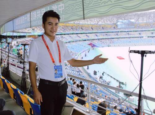 听看横山小伙柳强强唱响全运开幕式