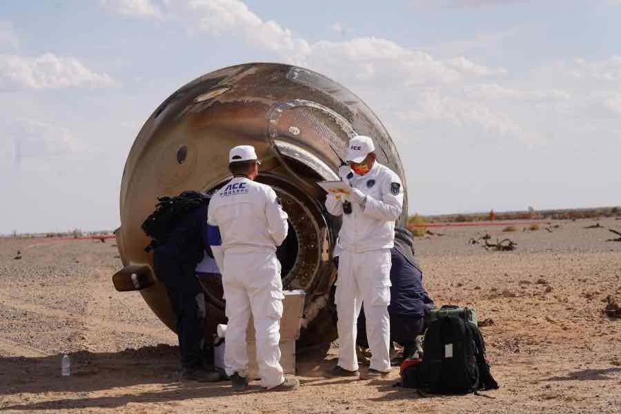 返回成功神舟十二号返回舱降落东风着陆场最终落点和计算只差几百米