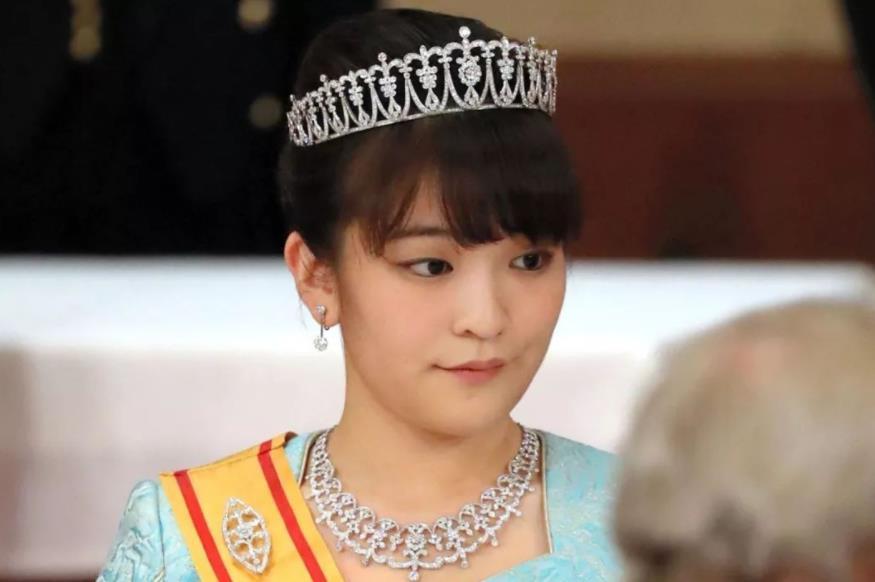 29岁真子公主铁了心要下嫁未婚夫除了帅一无是处爱情让人盲目