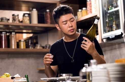 反口令游戏主持人口令_走猫步、赛喝奶、反口令游戏小朋友的童真引爆活动现(2)