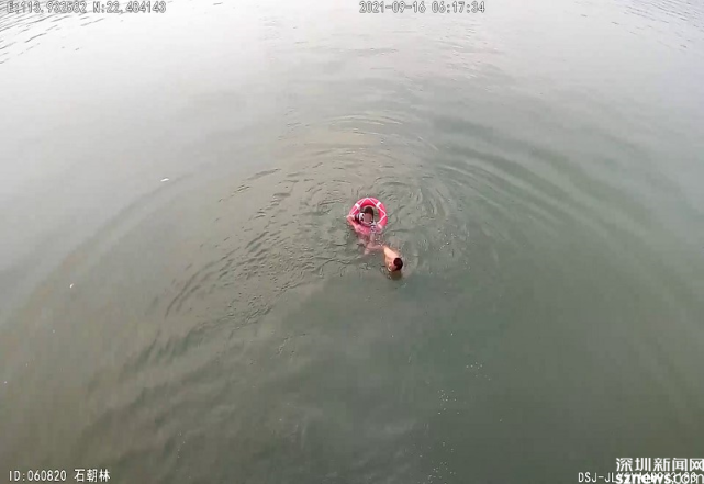 我为群众办实事|女子一时冲动跳海轻生 警民合力救援获点