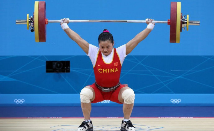 从昔日的全国冠军沦落到澡堂搓澡工邹春兰究竟经历了什么