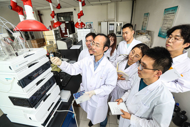 为科研人员"松绑":项目经费中用于"人"的费用可达50%以上