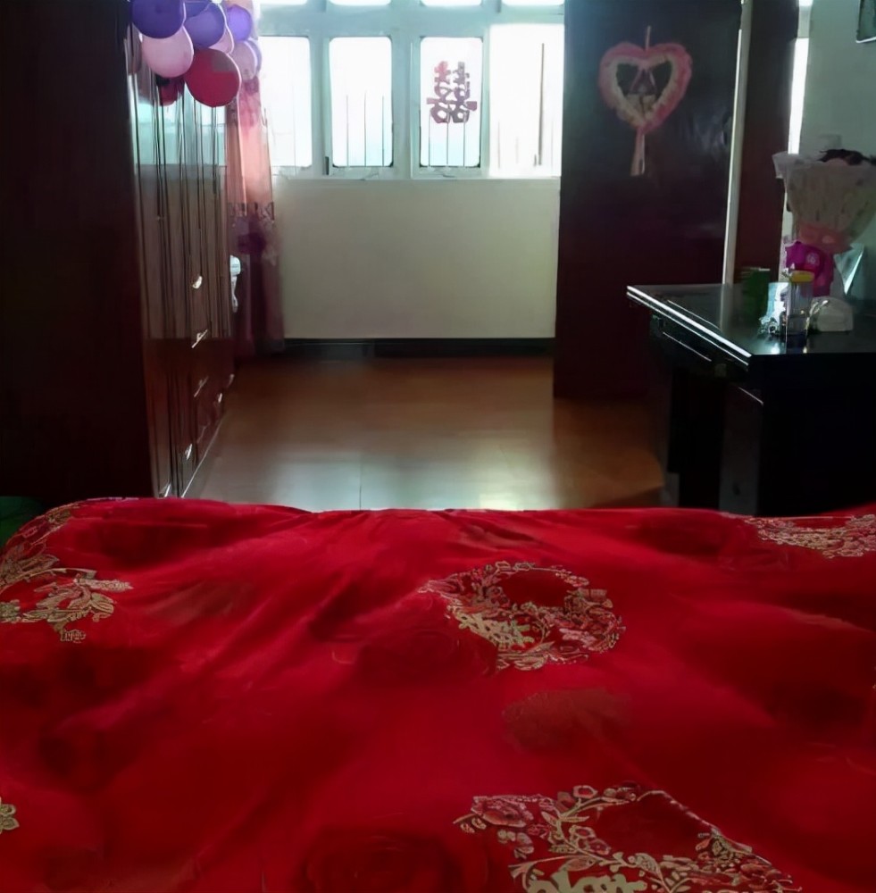 农村自建房婚房!布置让我很满意,婆婆买的床非常结实_腾讯新闻