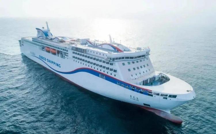 国内最先进的客滚船吉龙岛轮举行首航