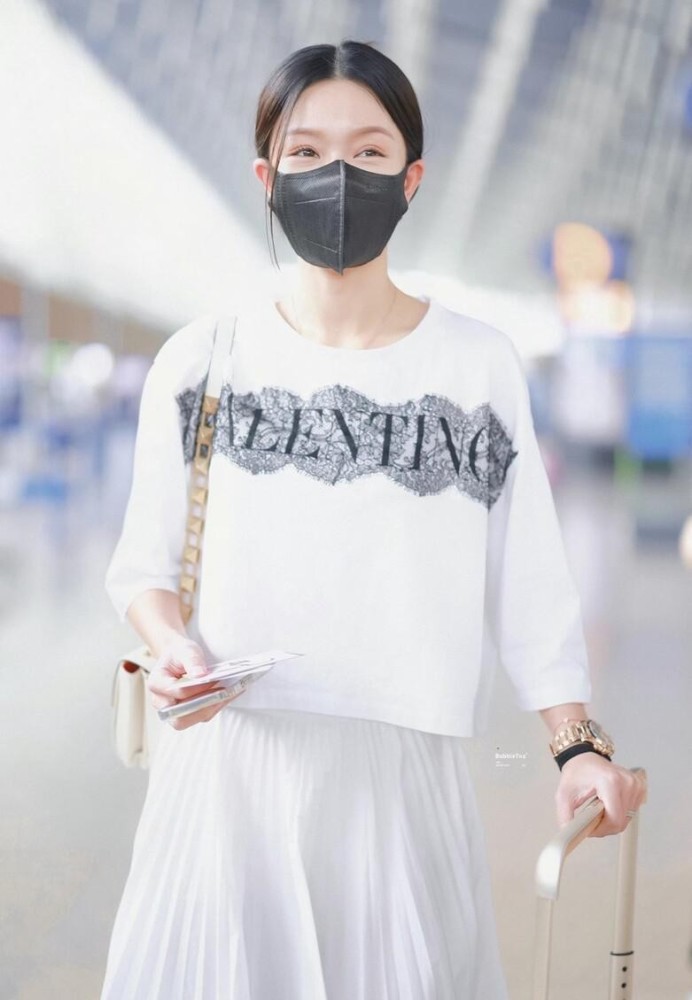 仁愛版英語七年級下闊配今秋女性挺牛仔褲清純?nèi)A人白色瑞思英語有辦學資質(zhì)嗎