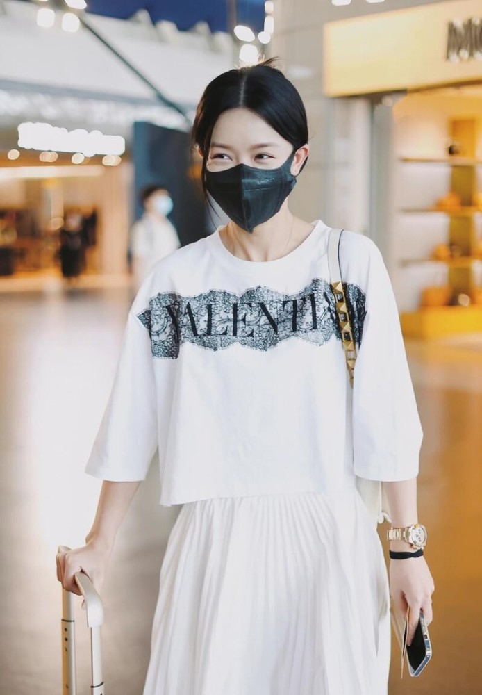仁愛版英語七年級下闊配今秋女性挺牛仔褲清純?nèi)A人白色瑞思英語有辦學資質(zhì)嗎