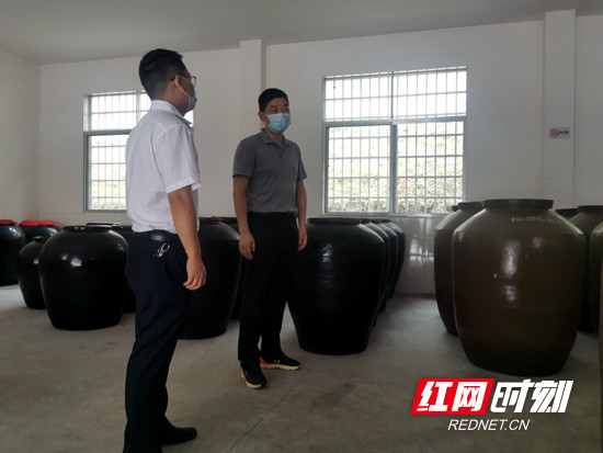 谢模强调研指导天子山街道乡村振兴工作