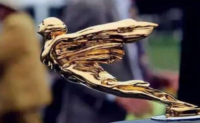 一个小金人是什么车,一个小金人是什么牌子