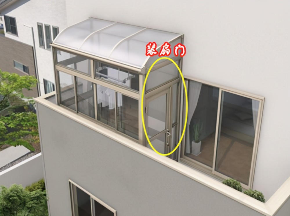 装扇门:很简单,主要是方便进出打扫,别无其它.