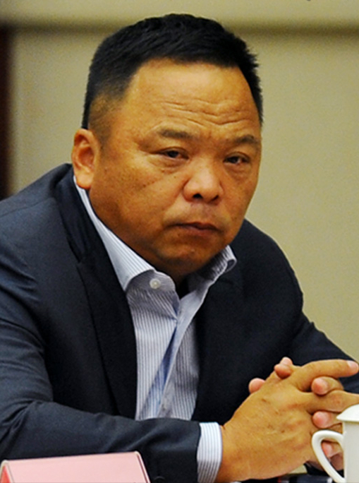 中国好老板马建荣:花1亿元为员工做食堂,包车送员工回家过年!