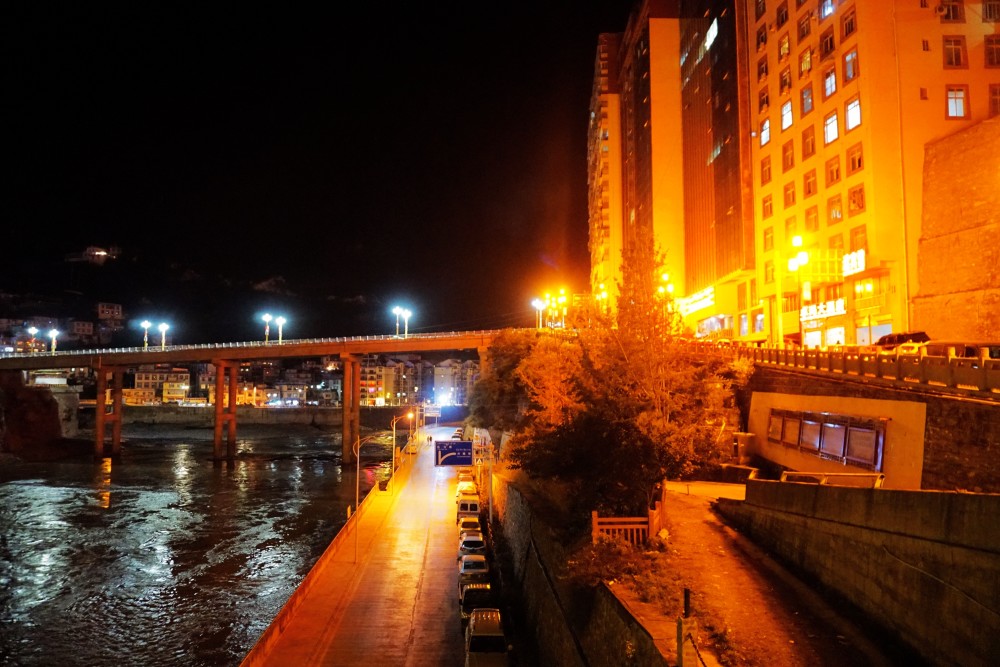 昔日茶马古道的重要驿站,今天川藏线进藏的必经之地—雅江