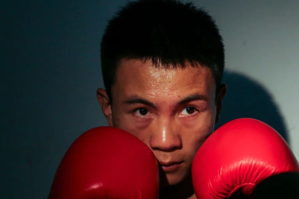 云南运动员拼命三郎山俊终尝所愿